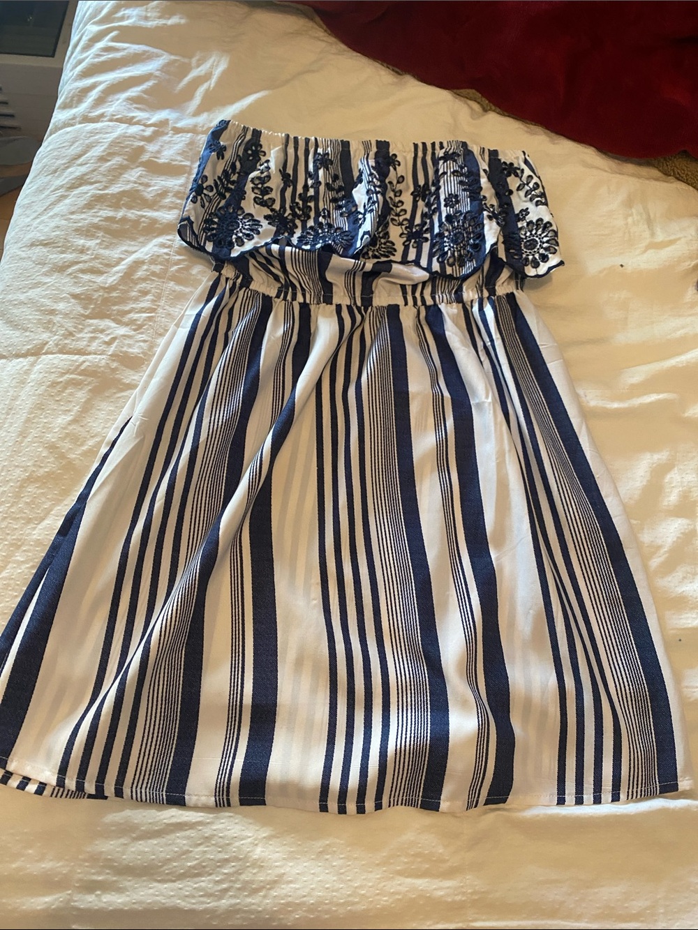Embroidered navy & white Strapless Dress NWOT
